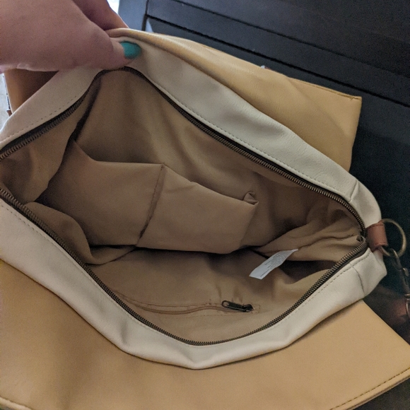 Time and Tru GG Vachetta compartment purse - Picture 2 of 5